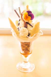 チョコレートパフェ